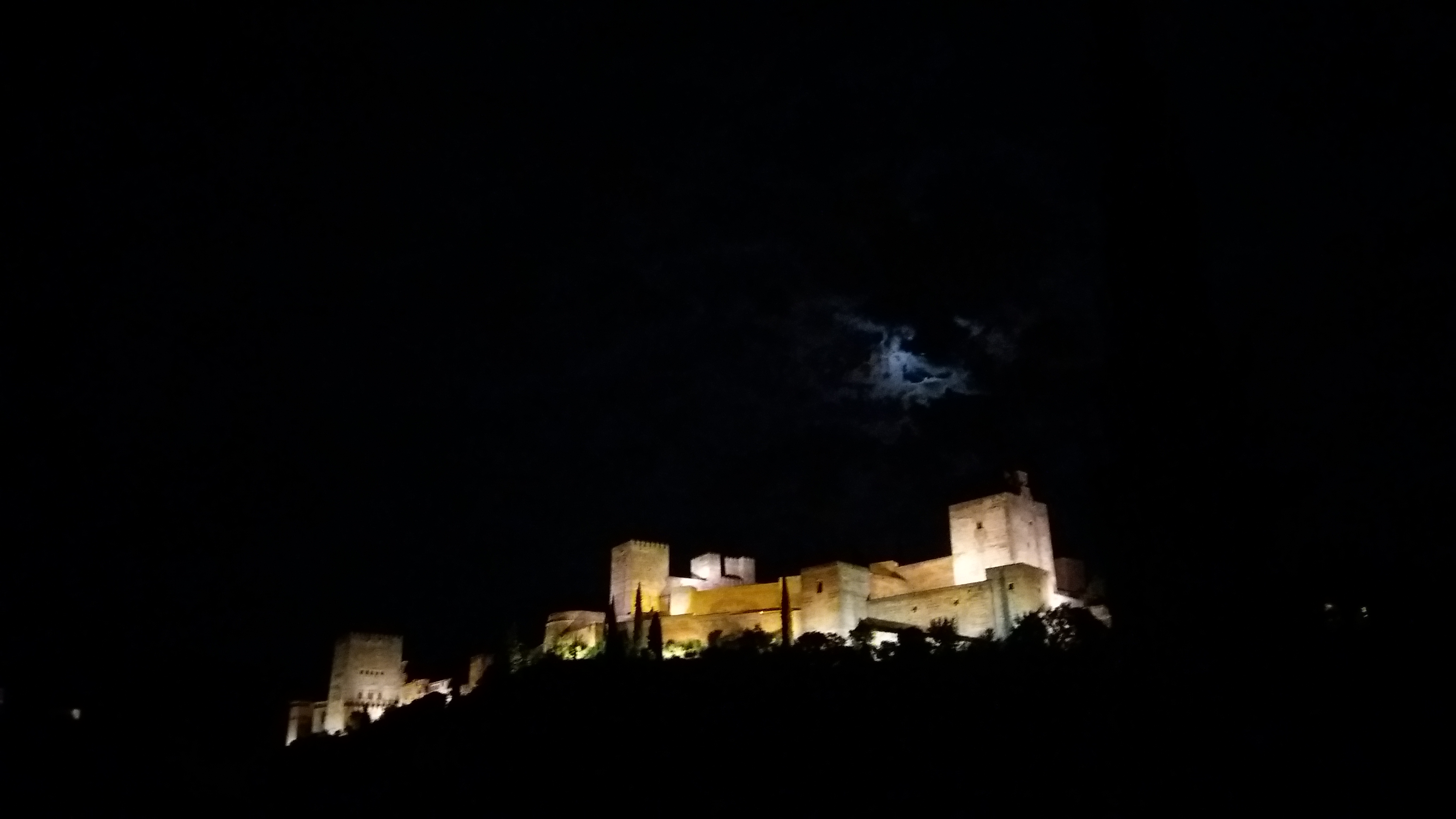 Free Tour Nocturno en Granada Free Tour Nocturno en Granada